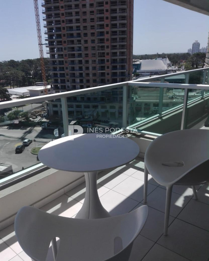 Apartamento ID.8621 - Apartamento en Alquiler, 1 Dormitorios.