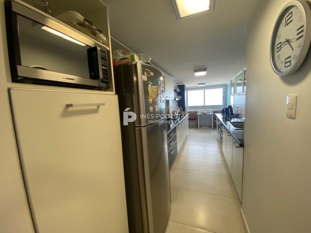 Apartamento ID.38552 - Tiburón en brava con 3 dormitorios y servicio Punta del Este