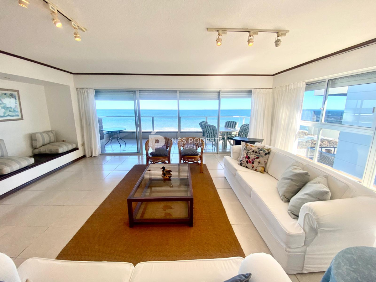 Apartamento ID.8201 - Venta y alquiler departamento de  3 Dormitorios y dependencia de servicio