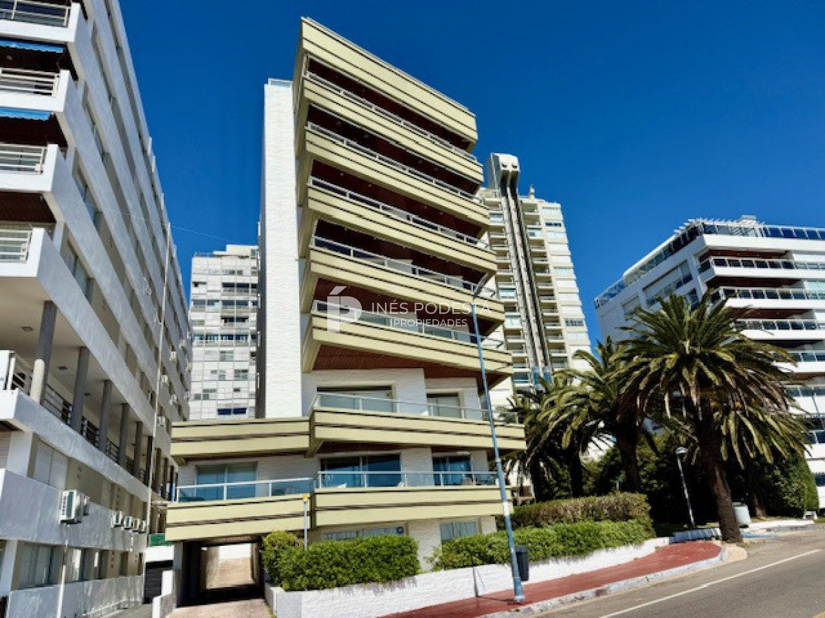 Apartamento ID.8177 - Alquiler departamento con 2 dormitorios y 2 baños