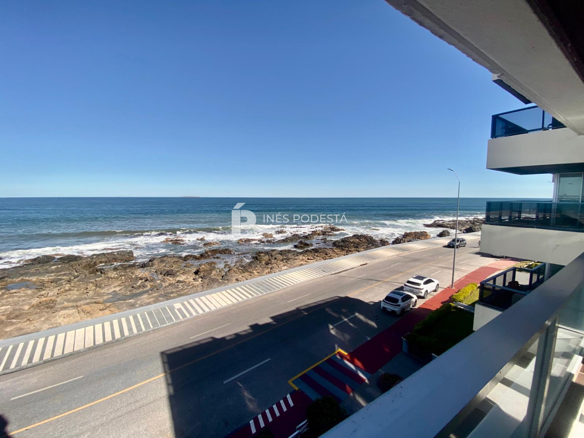 Apartamento ID.8201 - Venta y alquiler departamento de  3 Dormitorios y dependencia de servicio