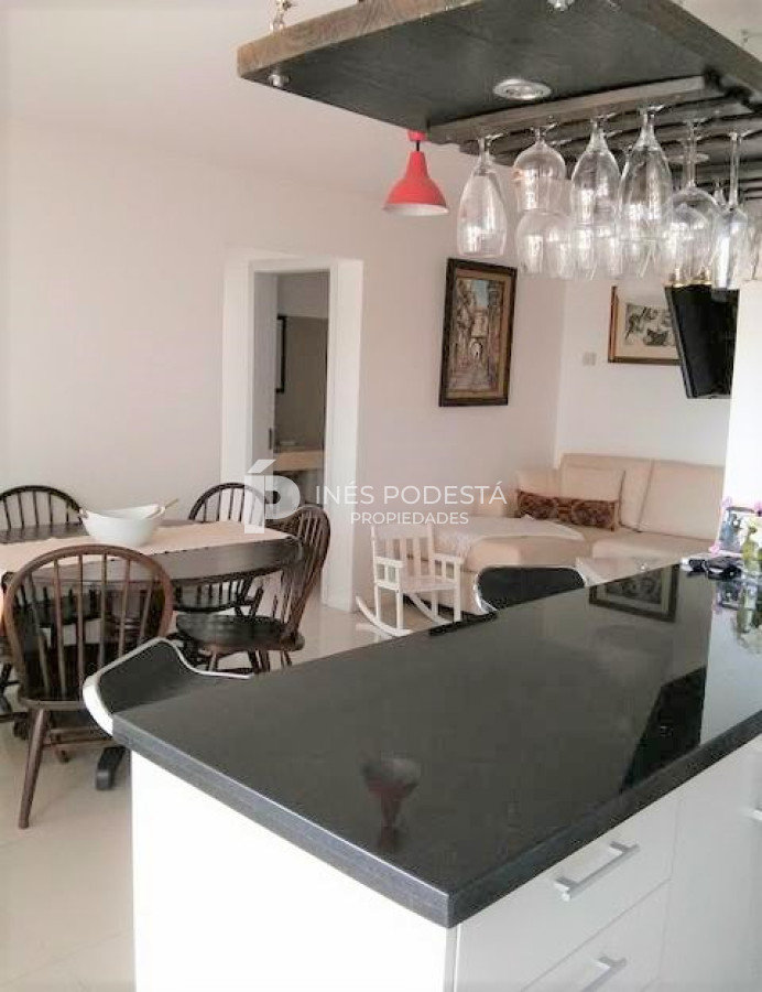 Apartamento ID.6890 - Apartamento en Alquiler, 2 Dormitorios.