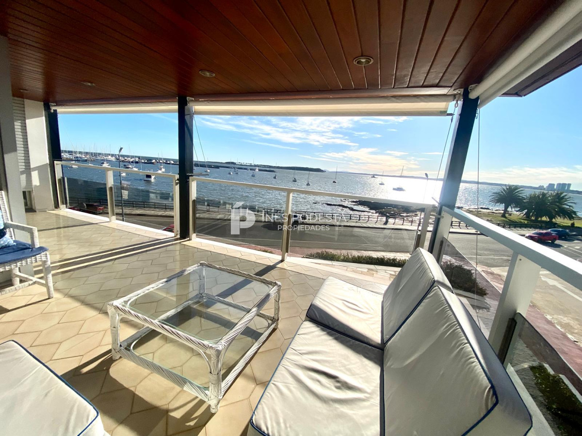 Apartamento ID.4935 - Apartamento en Venta 4 dormitorios zona Puerto