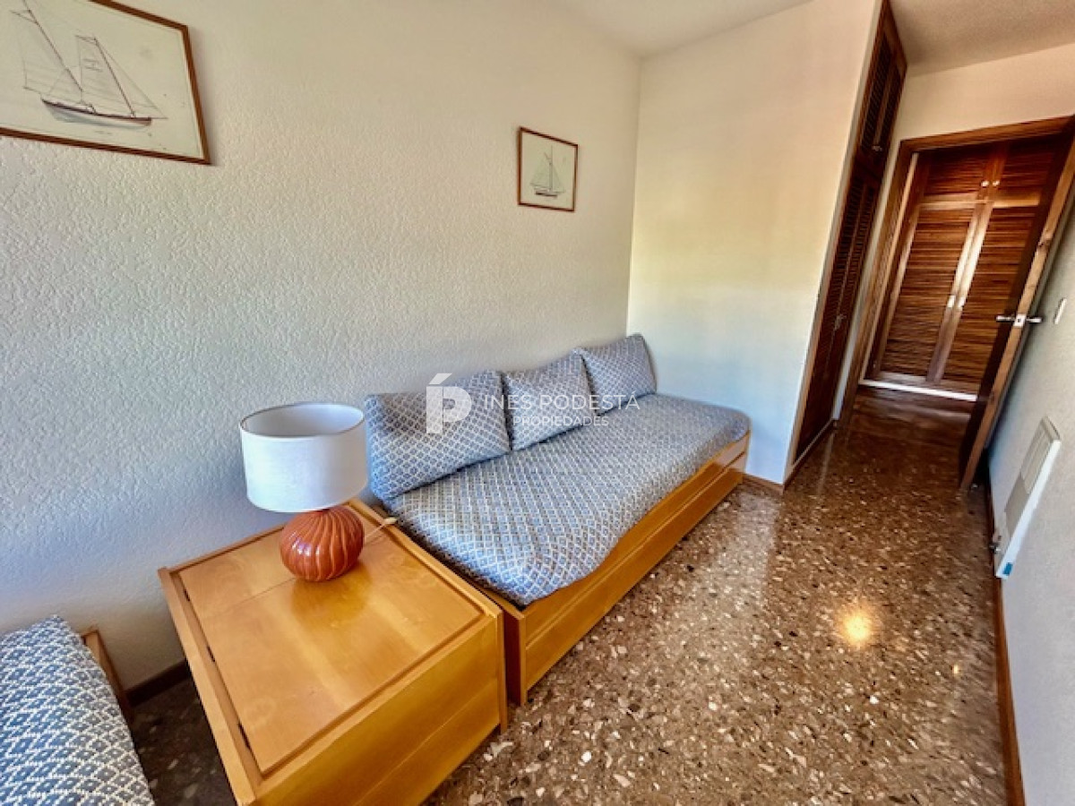 Apartamento ID.40283 - ALQUILER en mansa 3 dormitorios y 2 baños vista al mar