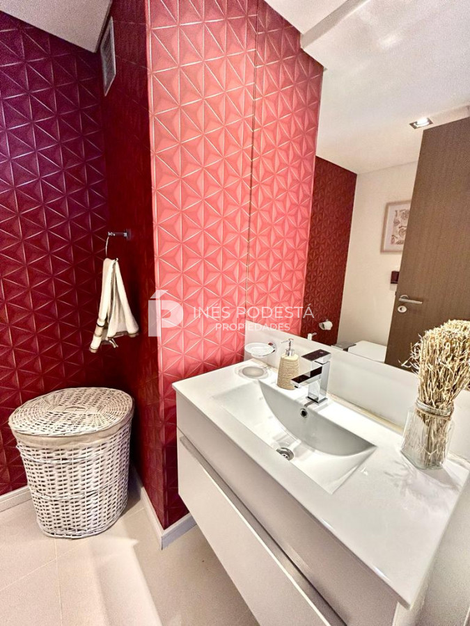 Apartamento ID.40252 - Alquiler brava 2 suites más dependencia de servicio y gran vista