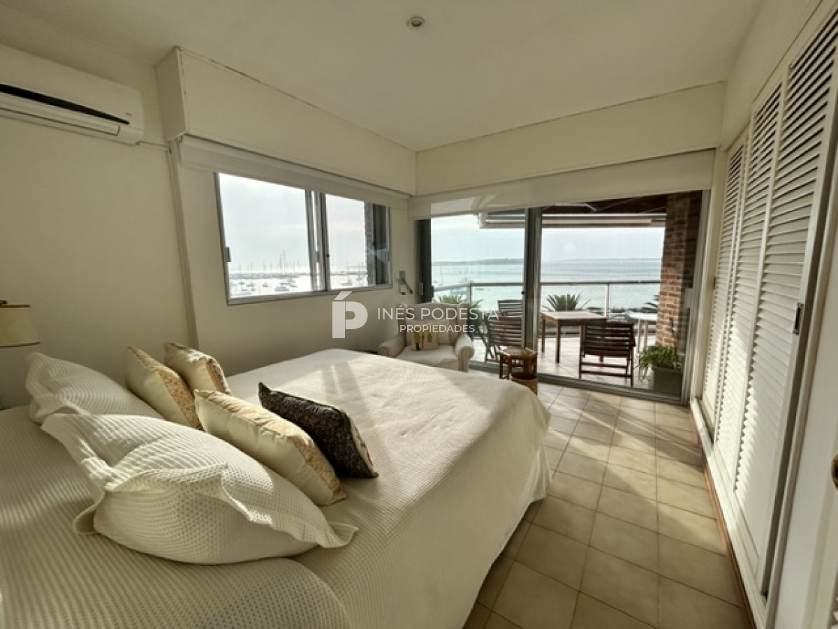 Apartamento ID.39372 - Alquiler Pent House en zona puerto con 3 dormitorios y gran parrillero