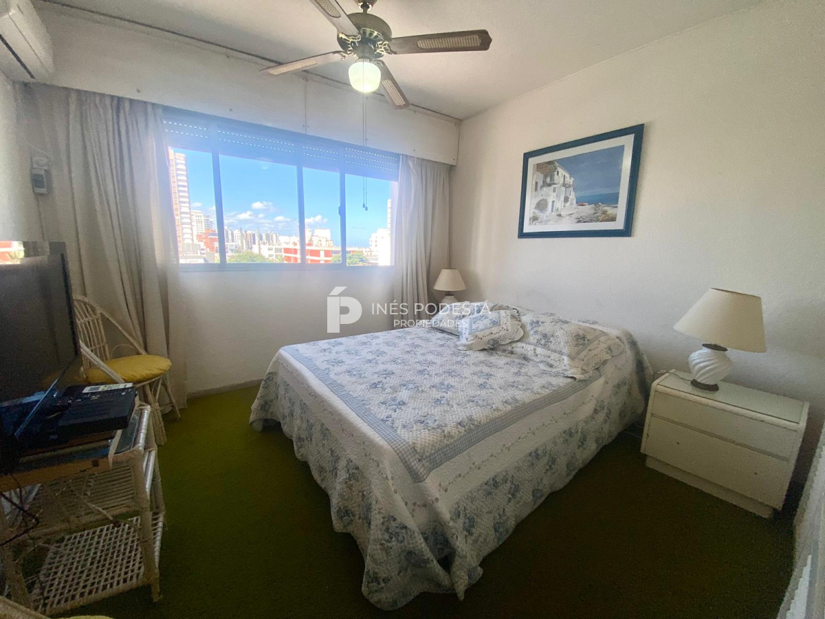 Apartamento ID.37 - Apartamento en Alquiler de 2 Dormitorios Punta del Este