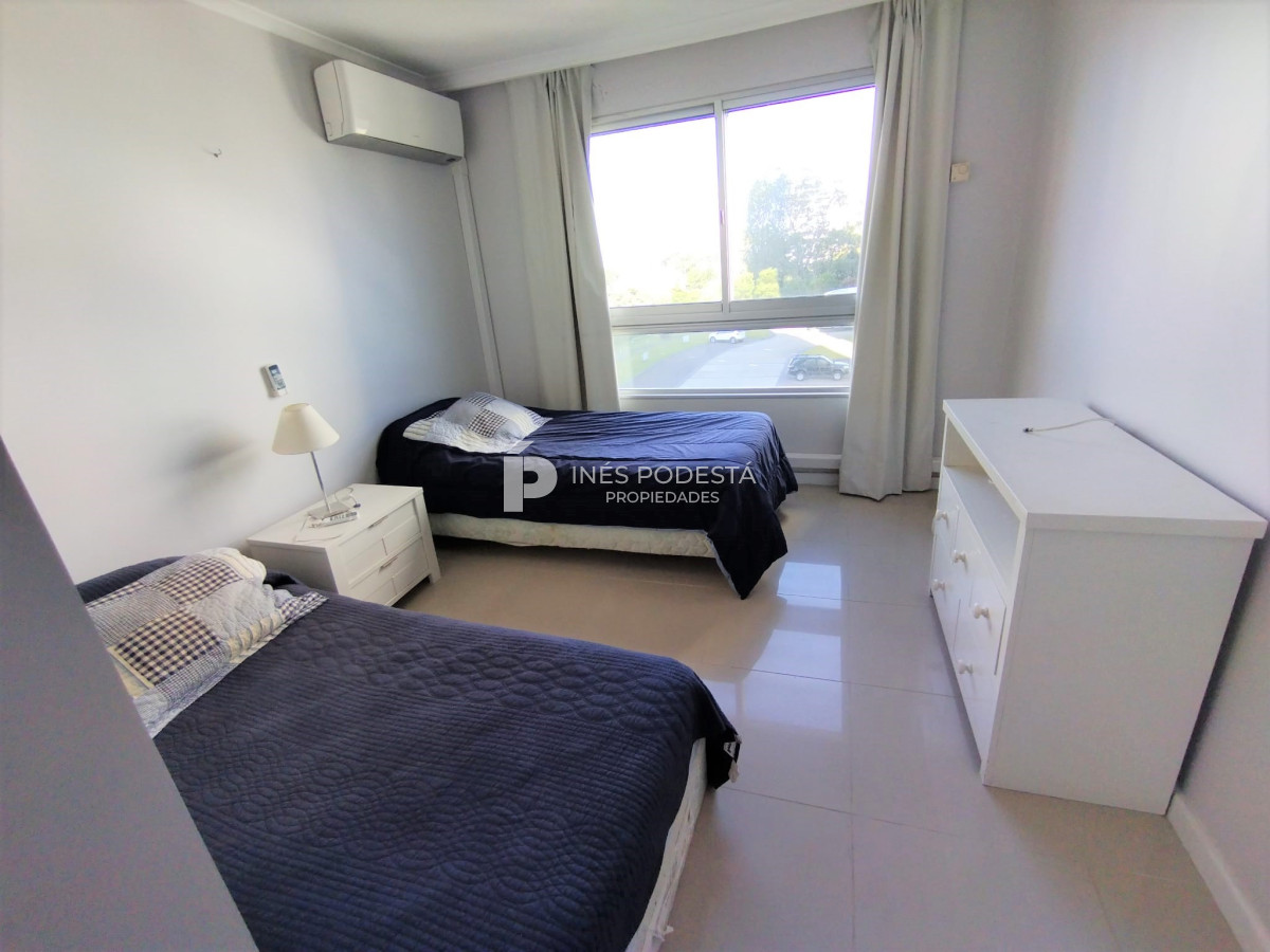 Apartamento ID.5882 - OCEAN DRIVE EN VENTA3 dormitorios