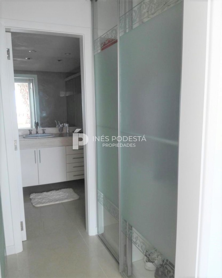 Apartamento ID.8162 - Apartamento en Alquiler, La Pastora, Punta del Este, 3 Dormitorios.