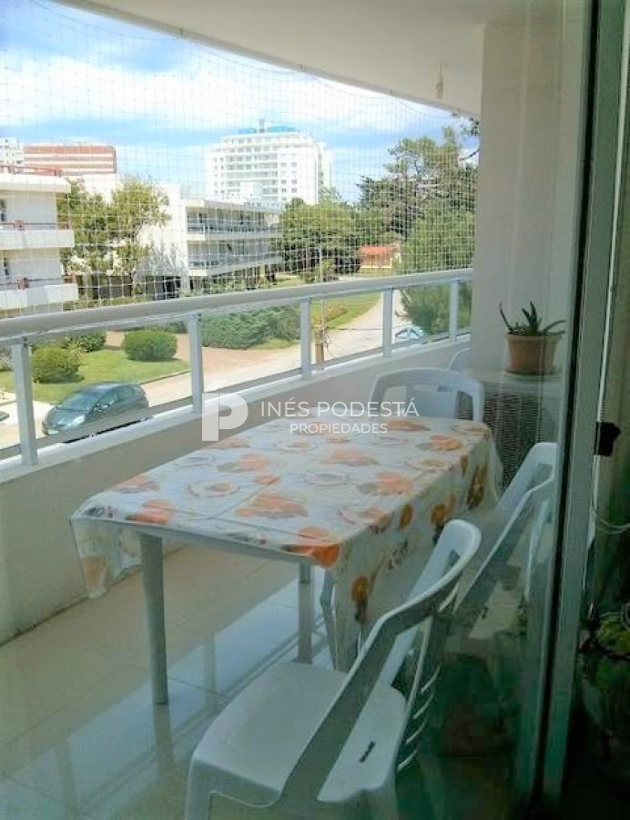 Apartamento ID.6890 - Apartamento en Alquiler, 2 Dormitorios.