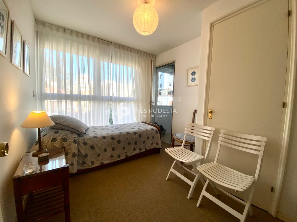 Apartamento ID.4935 - Apartamento en Venta 4 dormitorios zona Puerto