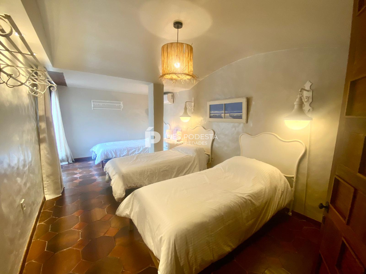 Apartamento ID.41230 - Alquiler departamento 4 dormitorios y 3 baños