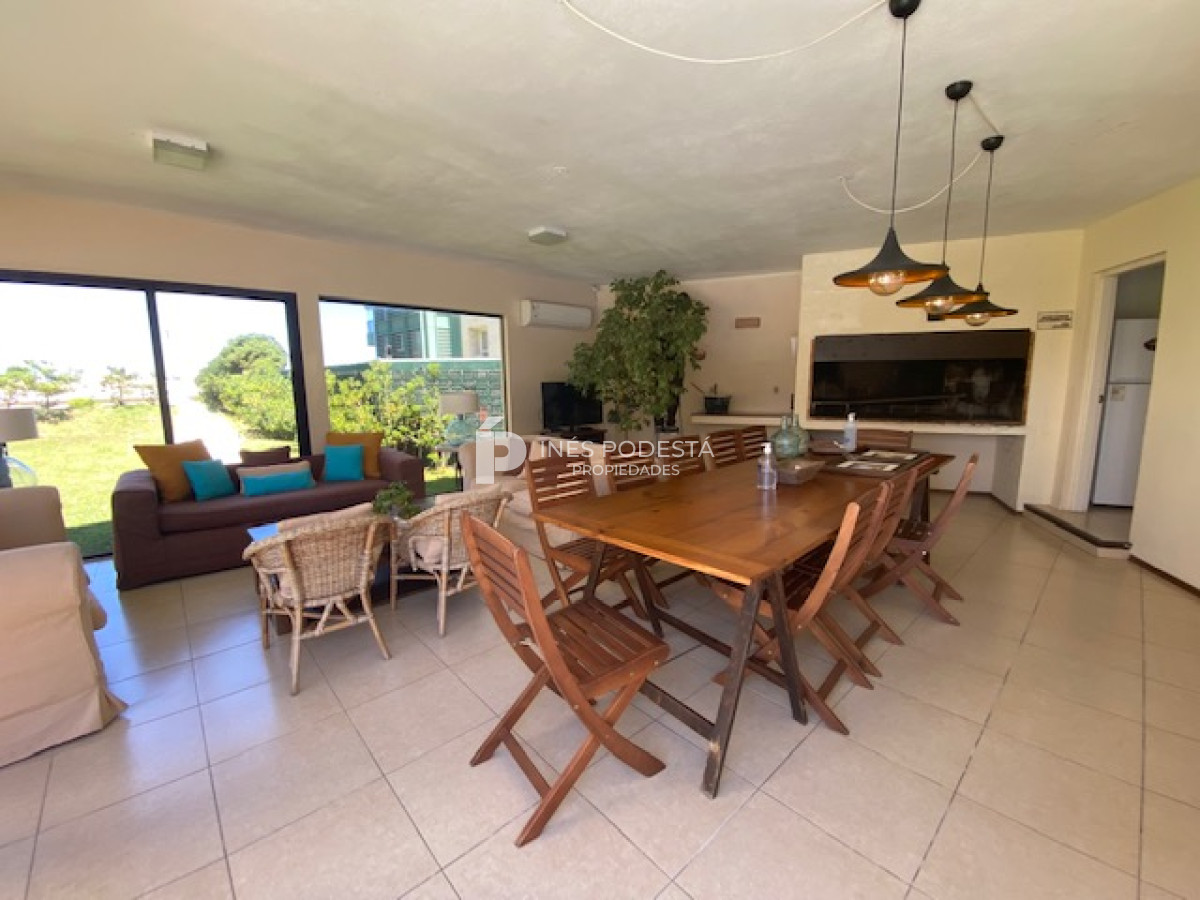 Apartamento ID.2120 - Brava, Punta del Este, 3 suites y dependencia de servicio