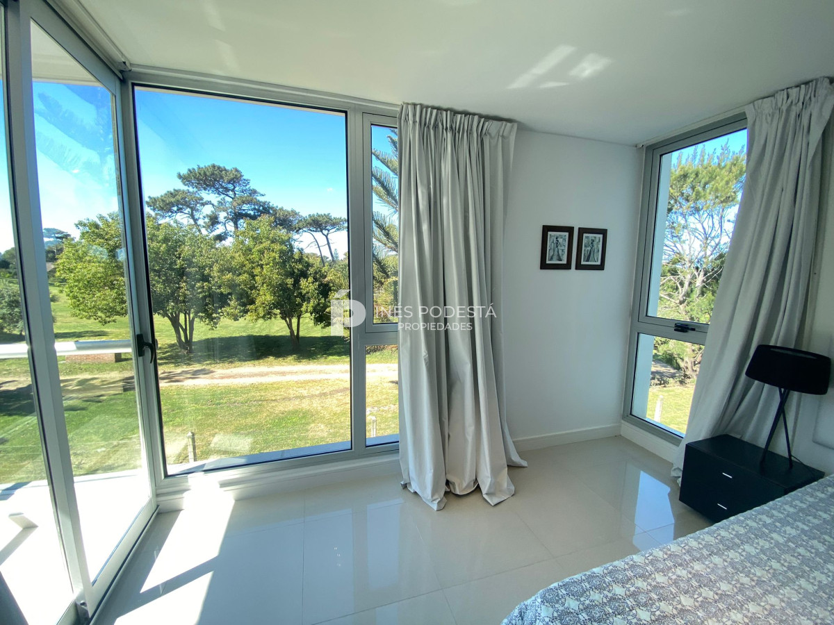 Apartamento ID.40192 - VENTA APARTAMENTO EN BRAVA DE 3 DORMTIROIOS PUNTA DEL ESTE