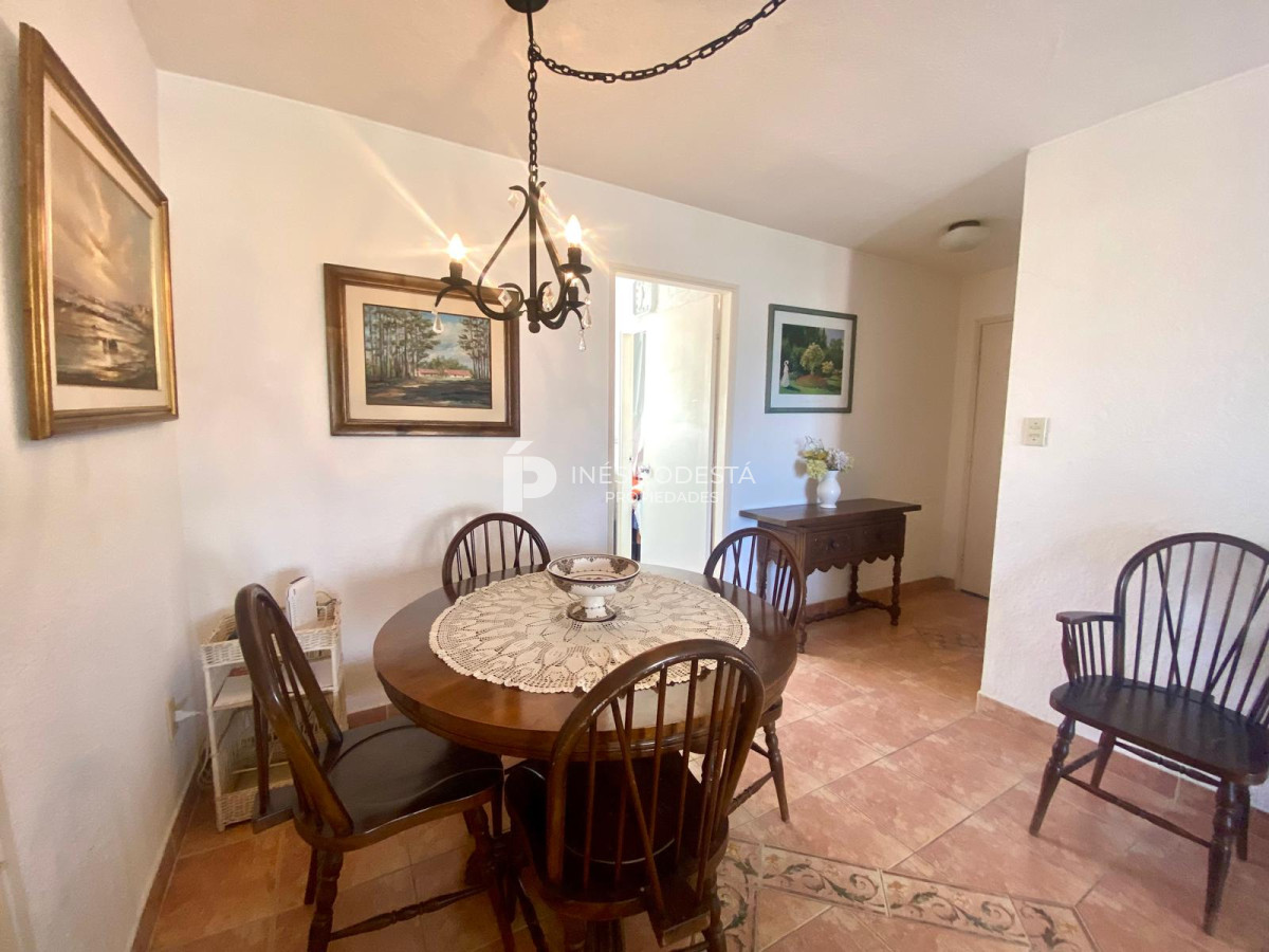 Apartamento ID.37 - Apartamento en Alquiler de 2 Dormitorios Punta del Este