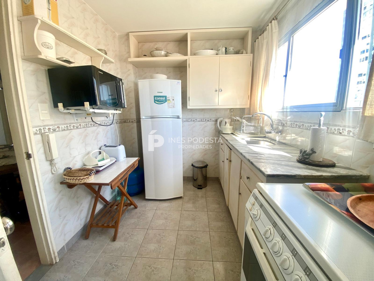 Apartamento ID.37 - Apartamento en Alquiler de 2 Dormitorios Punta del Este