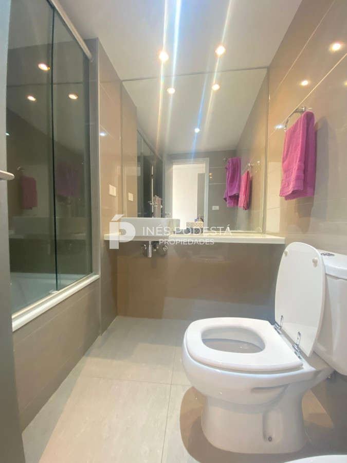 Apartamento ID.40099 - Apartamento en Mansa de 2 dormitorios Punta del este