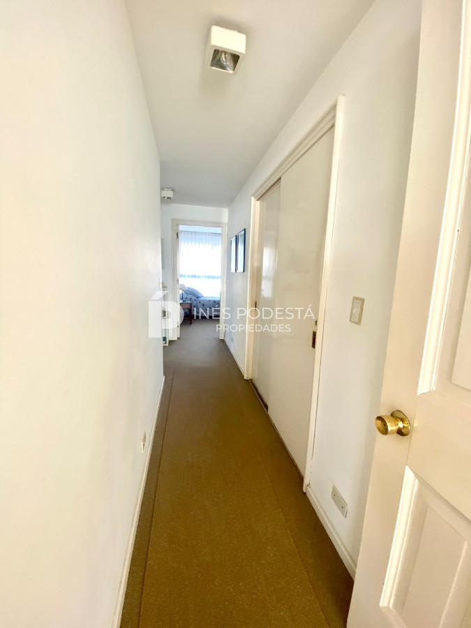 Apartamento ID.4935 - Apartamento en Venta 4 dormitorios zona Puerto