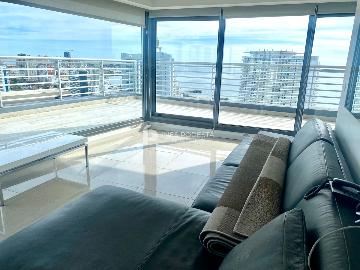 Apartamento ID.40242 - Apartamento Pent-house en Venta Punta del Este 