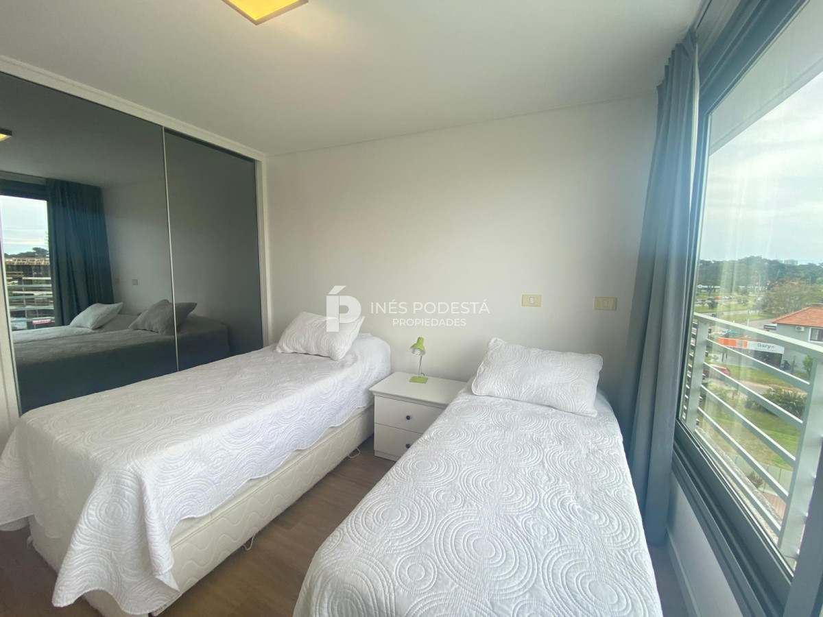 Apartamento ID.40099 - Apartamento en Mansa de 2 dormitorios Punta del este