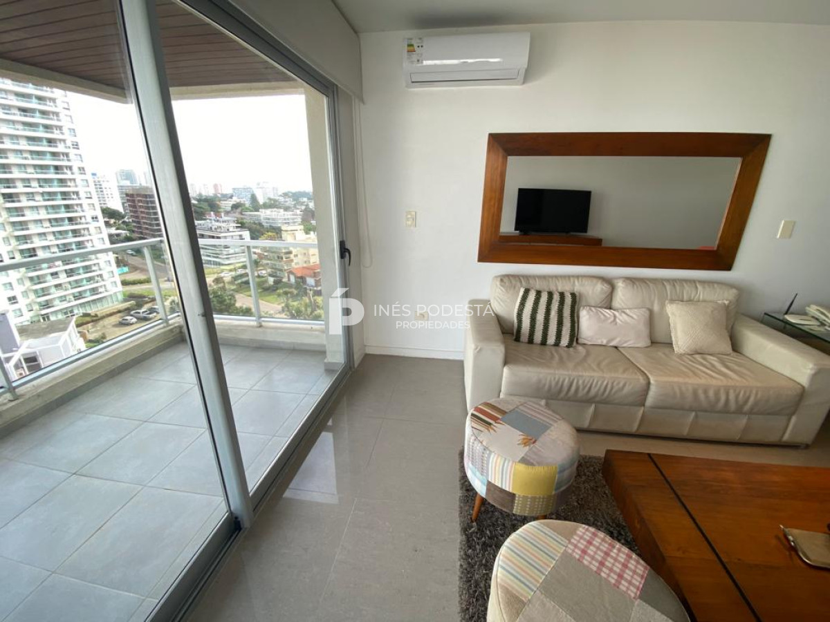 Apartamento ID.5226 - Apartamento en Alquiler, Brava, Punta del Este, 2 Dormitorios.
