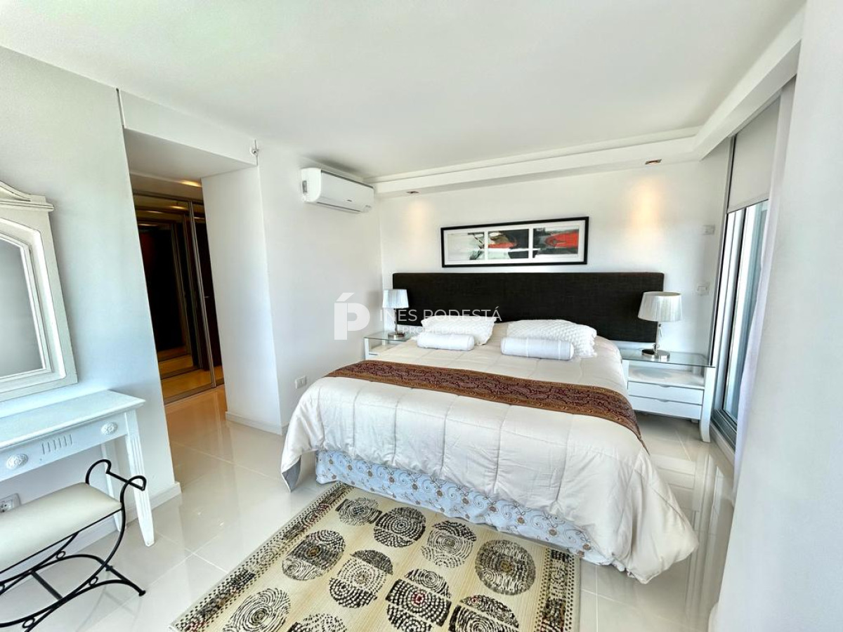 Apartamento ID.40252 - Alquiler brava 2 suites más dependencia de servicio y gran vista