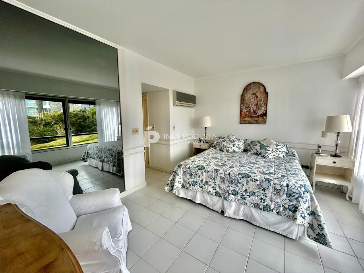 Apartamento ID.8564 - Alquiler en Brava con 4 suites! Frente al mar 