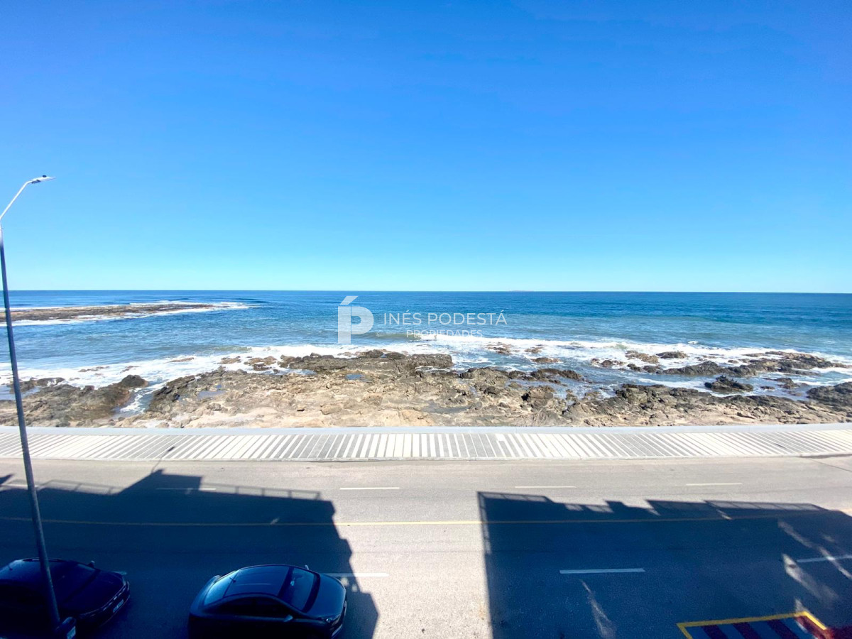 Apartamento ID.8201 - Venta y alquiler departamento de  3 Dormitorios y dependencia de servicio