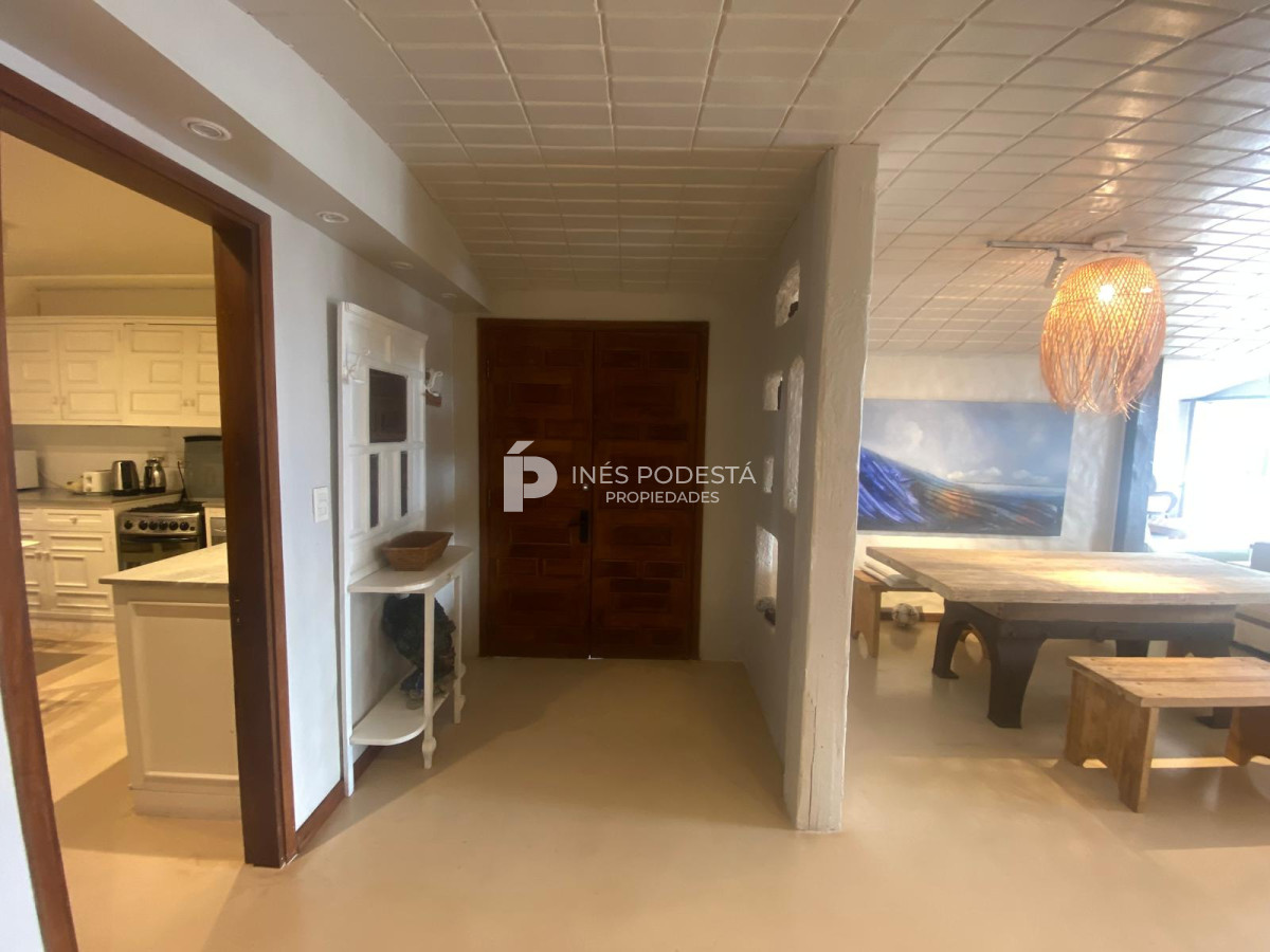 Apartamento ID.41230 - Alquiler departamento 4 dormitorios y 3 baños