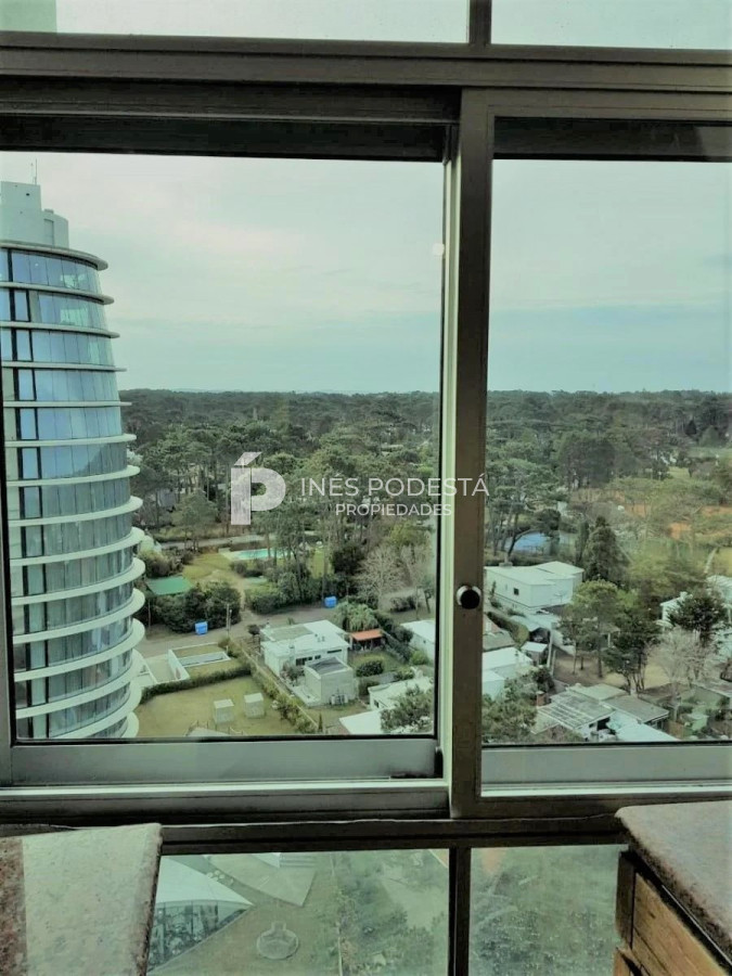 Apartamento ID.1355 - Apartamento en Alquiler, Roosevelt, Punta del Este, 2 Dormitorios.