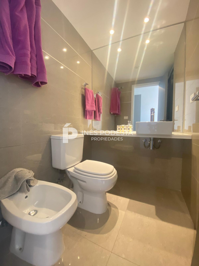 Apartamento ID.40099 - Apartamento en Mansa de 2 dormitorios Punta del este