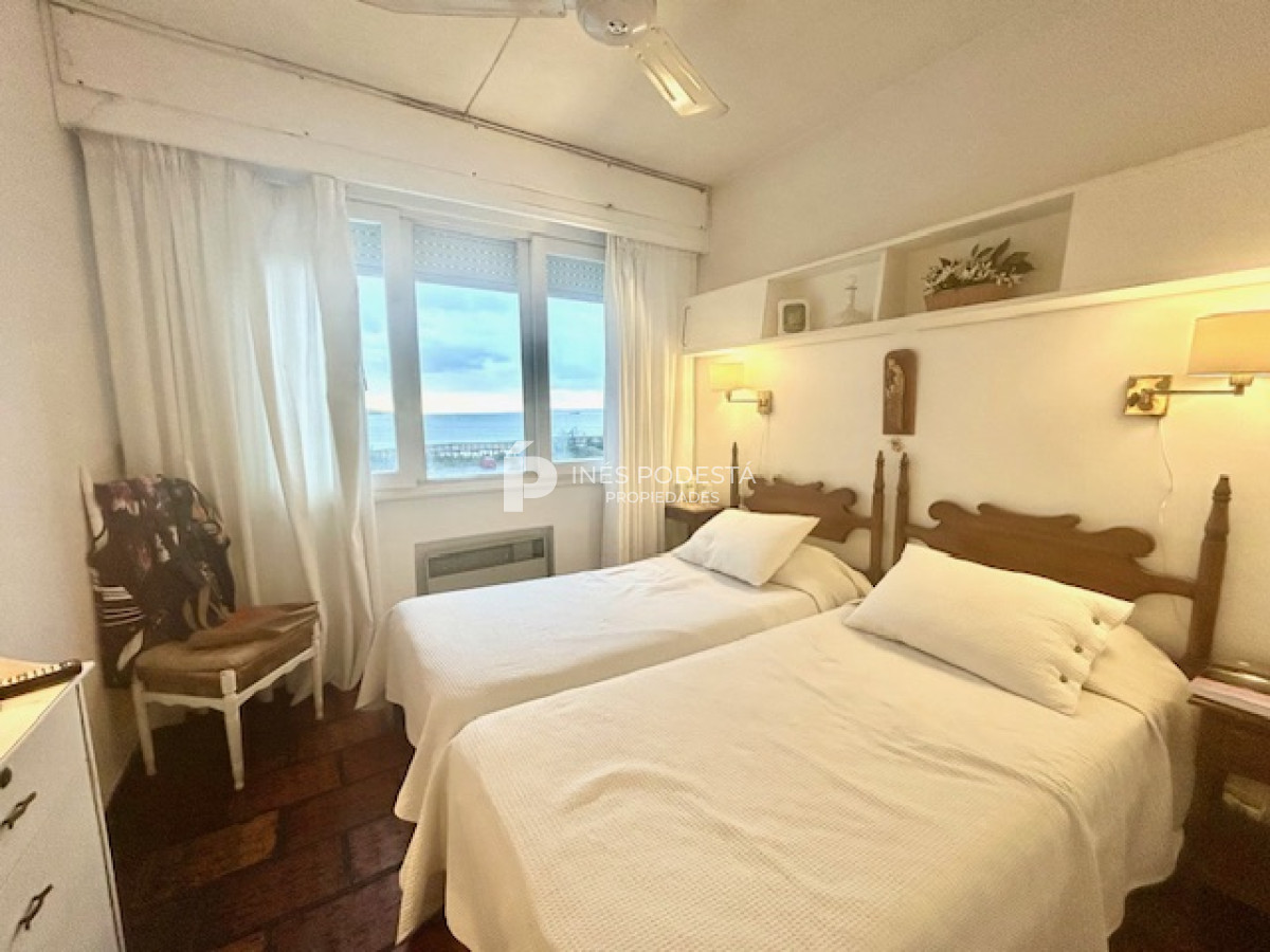 Apartamento ID.8139 - Alquiler Mansa  frente al mar con 2 Dormitorios y 2 baños