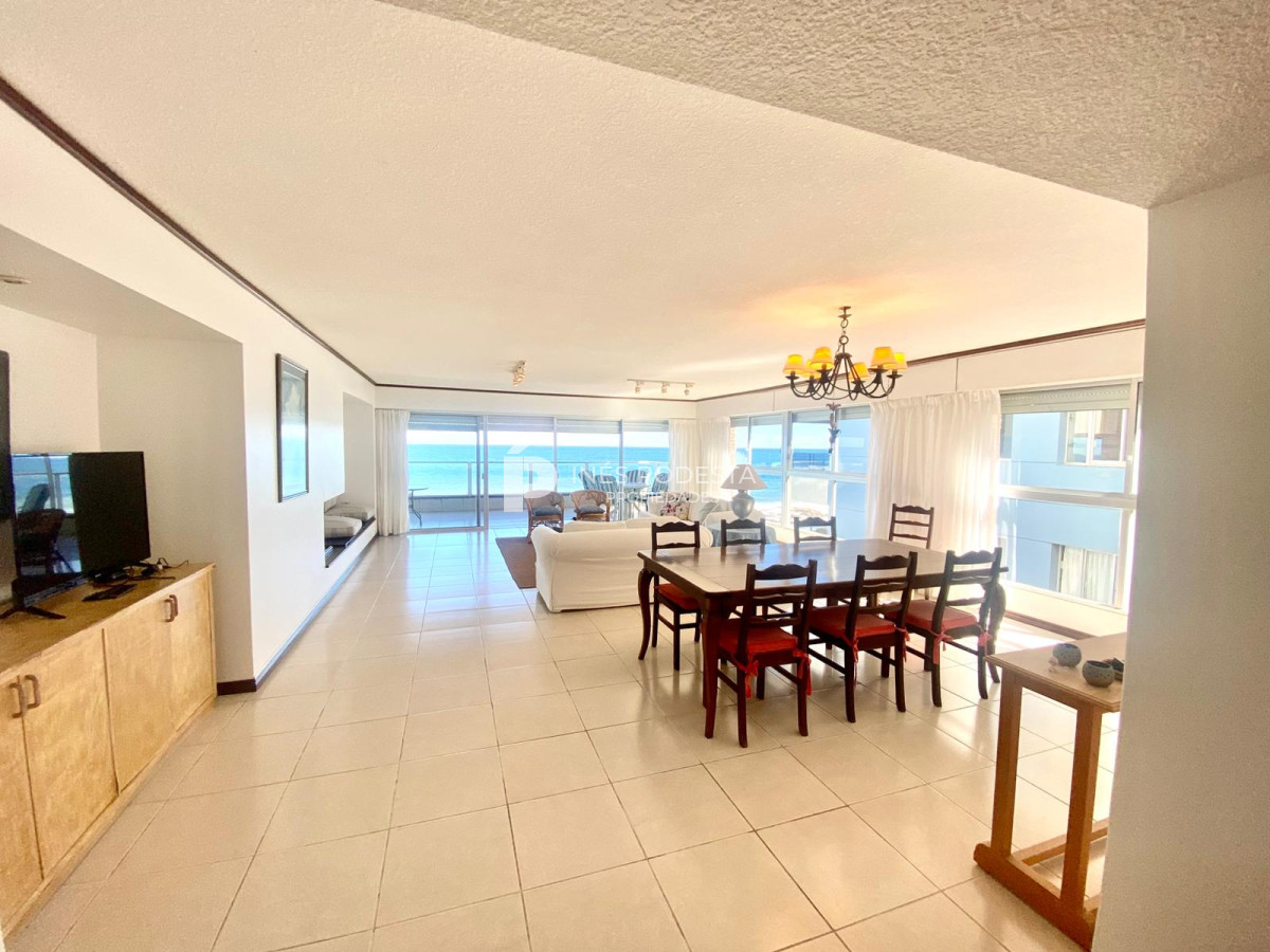 Apartamento ID.8201 - Venta y alquiler departamento de  3 Dormitorios y dependencia de servicio