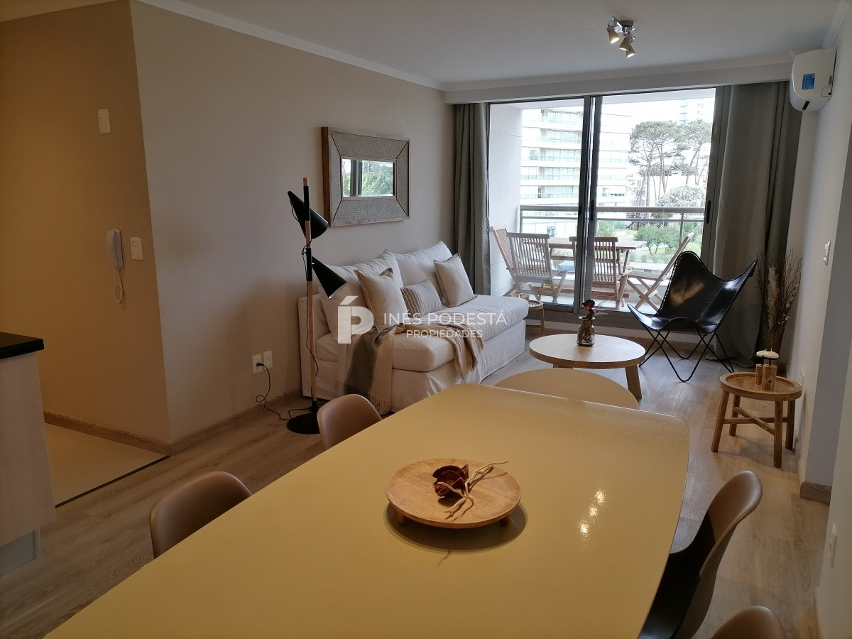 Apartamento ID.8610 - Alquiler departamento con 2 dormitorios y 2 baños