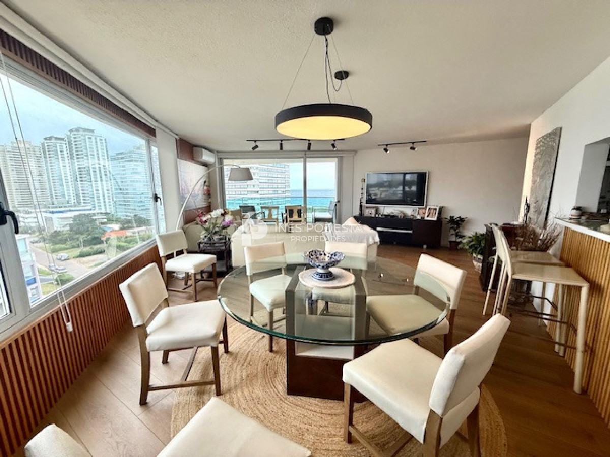 Apartamento ID.8896 - Venta y alquiler en Brava departamento de 4 dormitorios, 3 baños y toilette