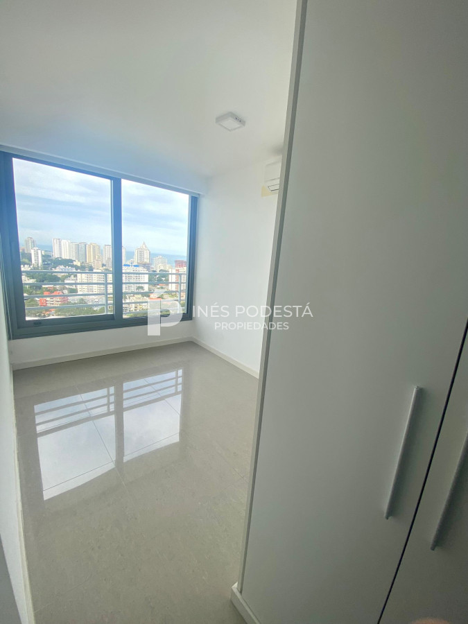 Apartamento ID.40242 - Apartamento Pent-house en Venta Punta del Este 