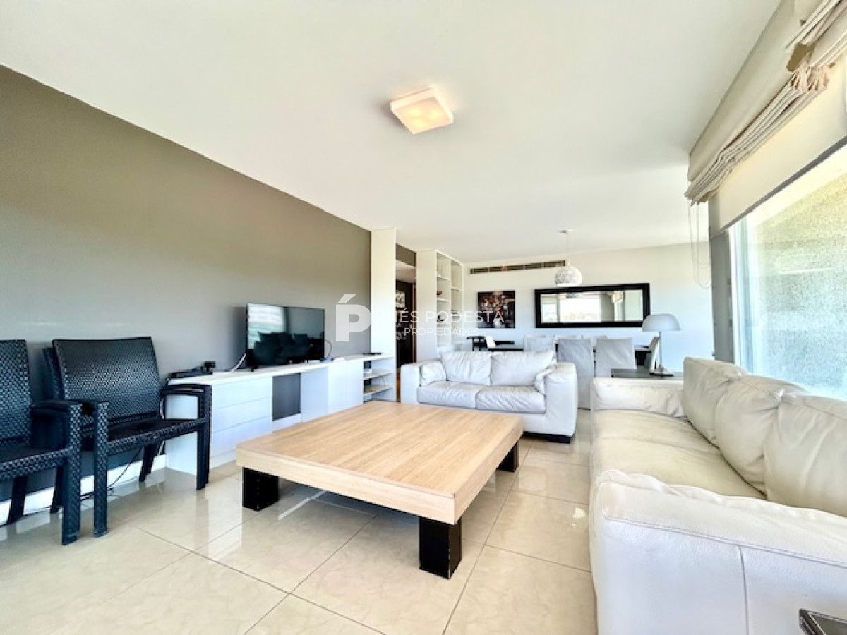 Apartamento ID.7998 - Alquiler Apartamento en  Mansa, Punta del Este, 2 Dormitorios.