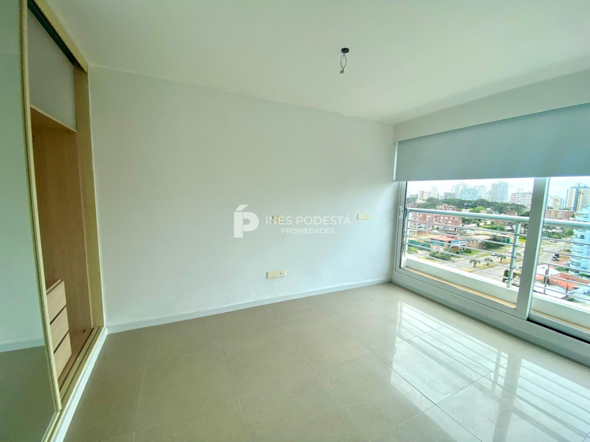 Apartamento ID.7472 - Apartamento en Venta 3 Dormitorios Punta del Este 