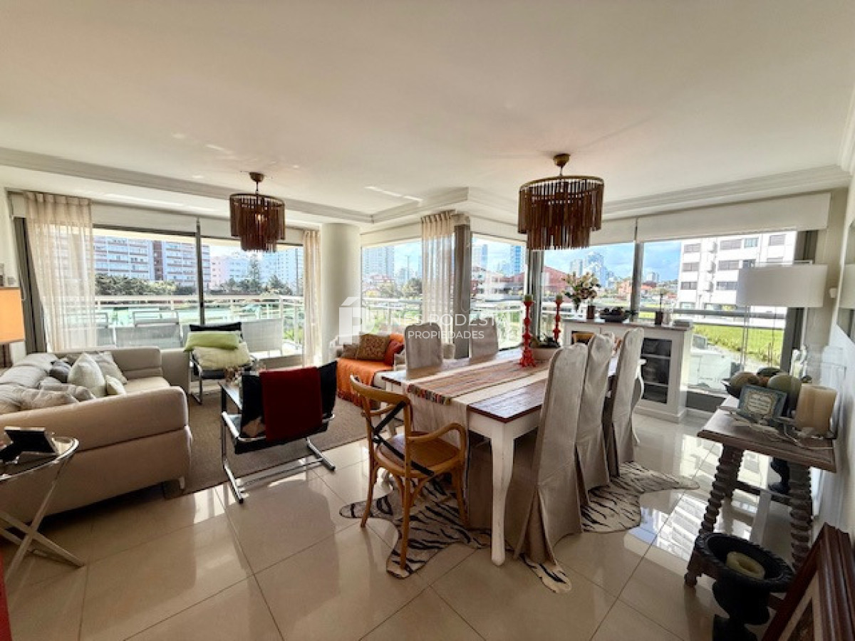 Brava - GoPunta - Portal Inmobiliario de Punta del Este - Maldonado