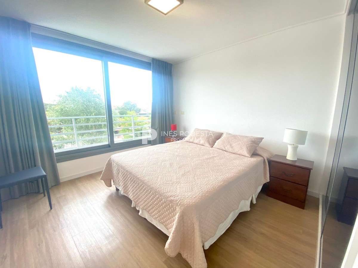 Apartamento ID.40099 - Apartamento en Mansa de 2 dormitorios Punta del este