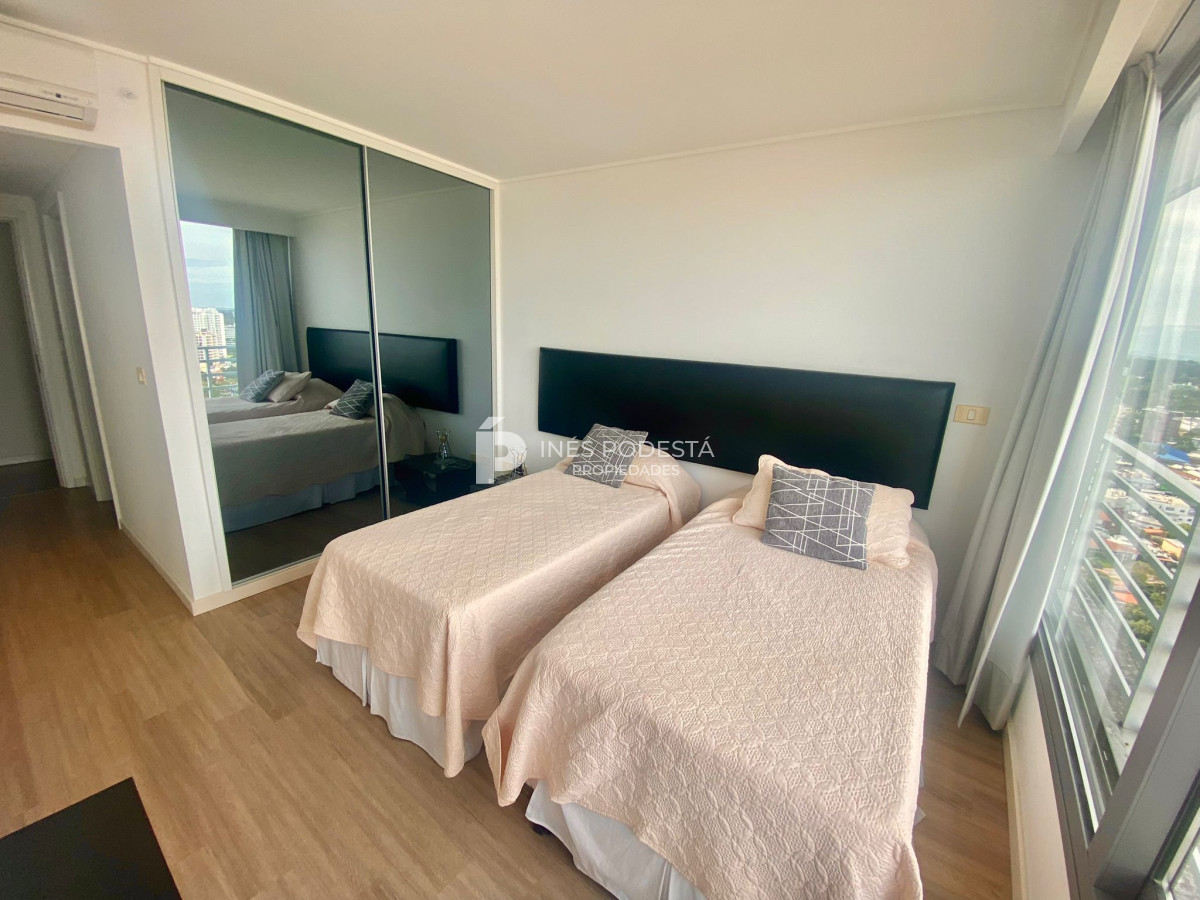 Apartamento ID.40242 - Apartamento Pent-house en Venta Punta del Este 