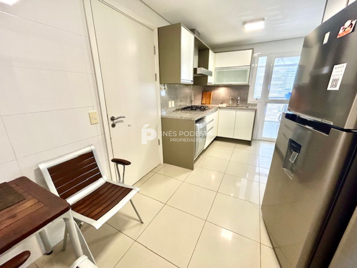 Apartamento ID.7998 - Alquiler Apartamento en  Mansa, Punta del Este, 2 Dormitorios.