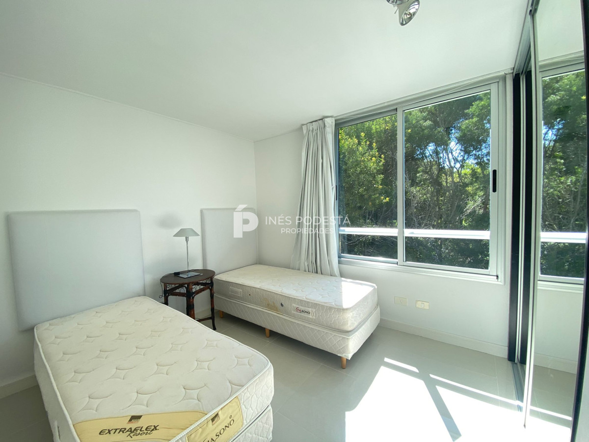 Apartamento ID.40192 - VENTA APARTAMENTO EN BRAVA DE 3 DORMTIROIOS PUNTA DEL ESTE