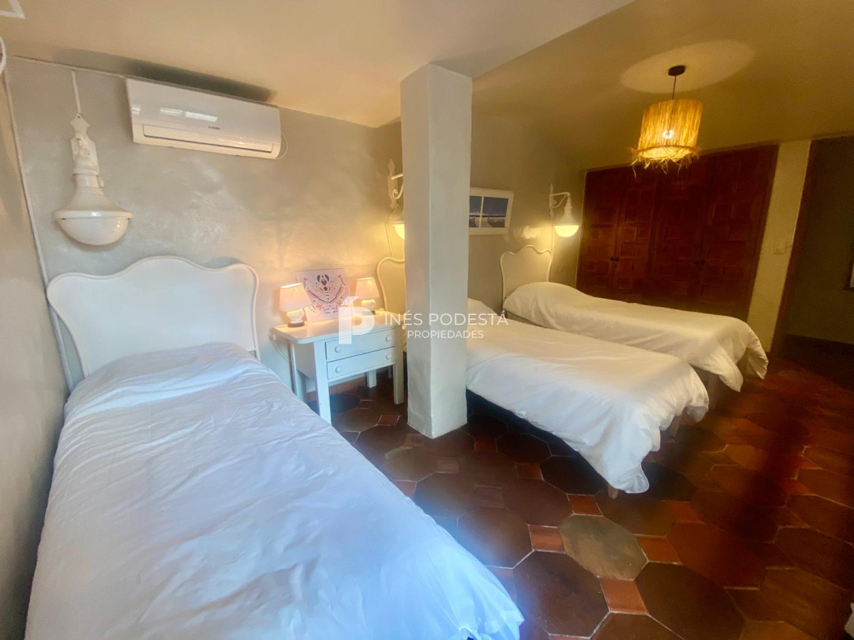 Apartamento ID.41230 - Alquiler departamento 4 dormitorios y 3 baños