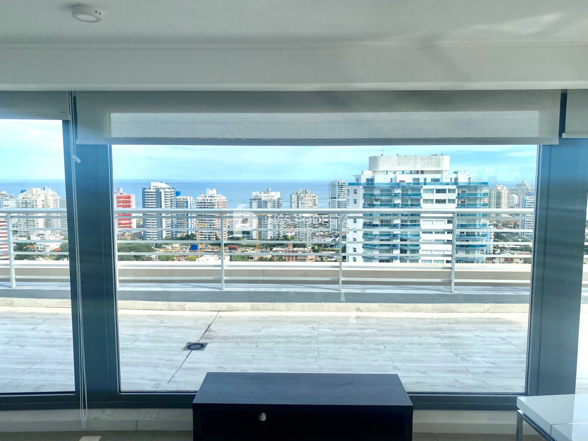 Apartamento ID.40242 - Apartamento Pent-house en Venta Punta del Este 