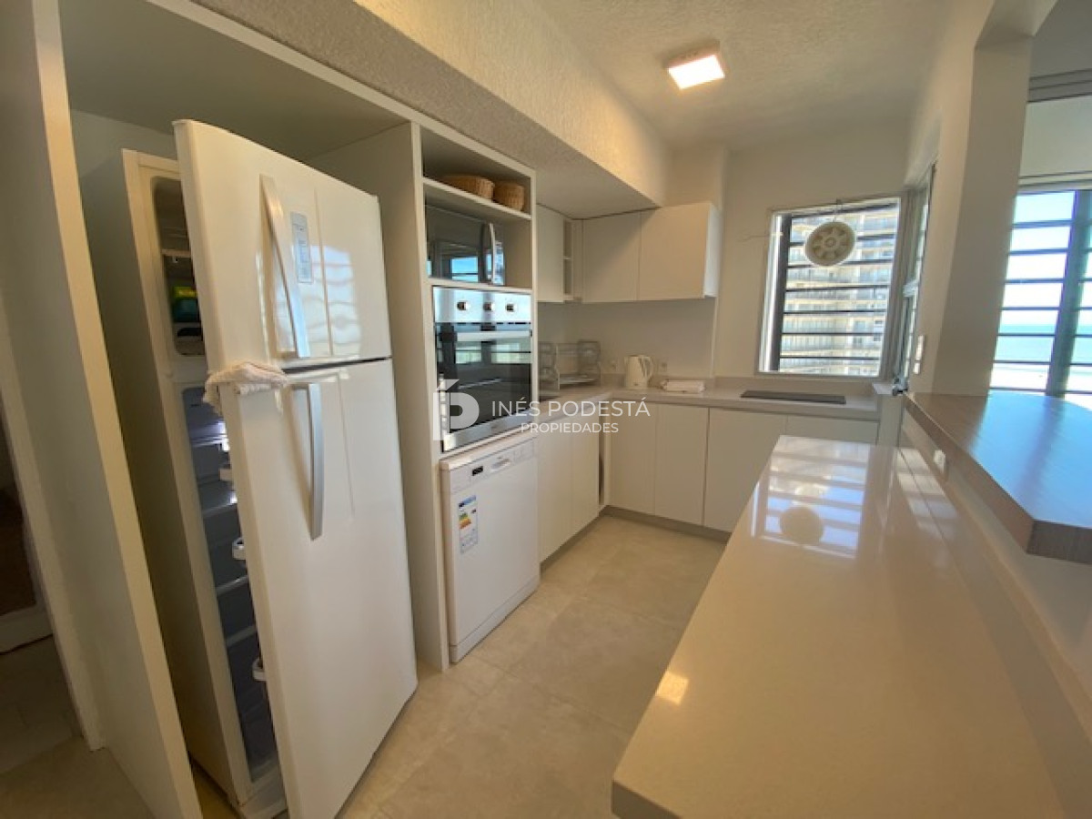 Apartamento ID.2120 - Brava, Punta del Este, 3 suites y dependencia de servicio