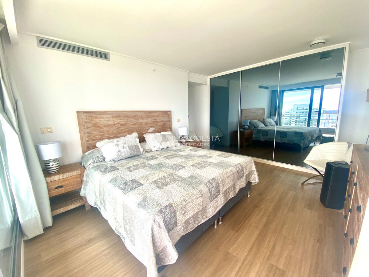 Apartamento ID.40242 - Apartamento Pent-house en Venta Punta del Este 