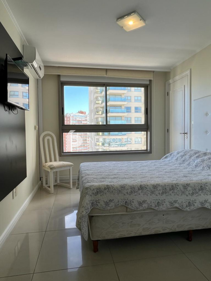Apartamento ID.4982 - Apartamento en Venta , Brava, 3 Dormitorios.