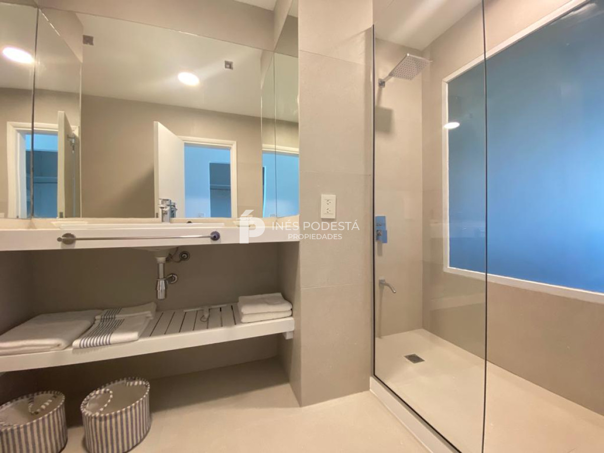 Apartamento ID.7297 - Brava frente al mar, 2 suites más dependencia de servicio