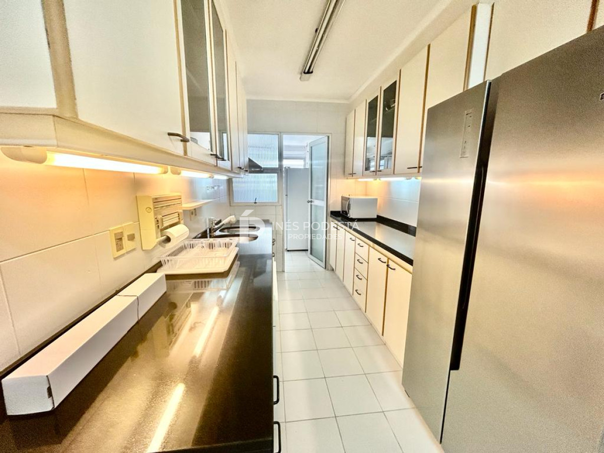 Apartamento ID.8564 - Alquiler en Brava con 4 suites! Frente al mar 